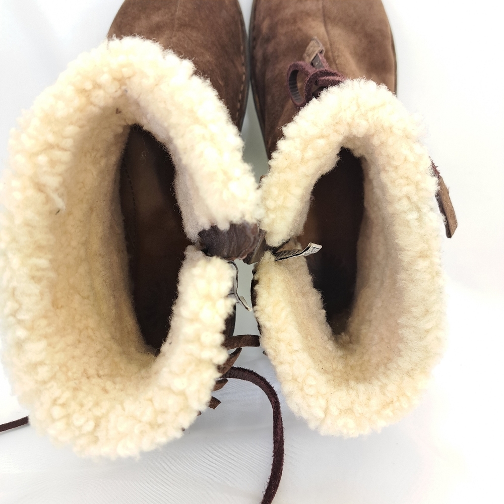 UGG Australia S/N 5749 Women's Suede Brown Leather Sheepskin Ankle Boots 9 - Picture 9 of 16